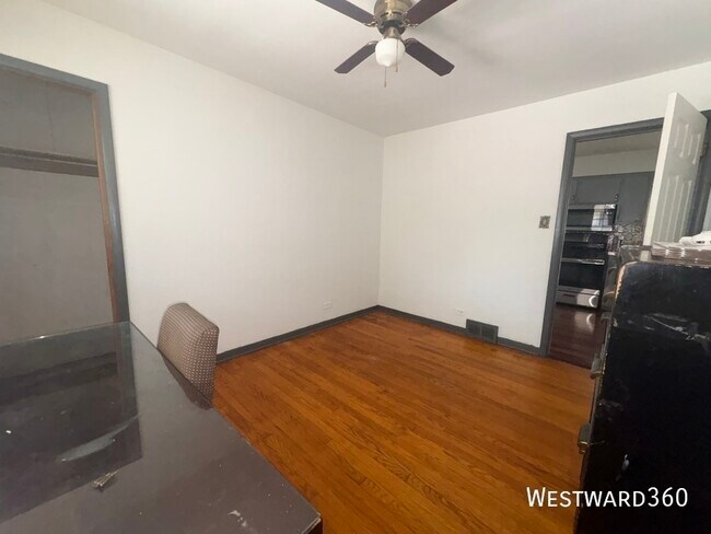 Foto del edificio - 13820 S Tracy Ave