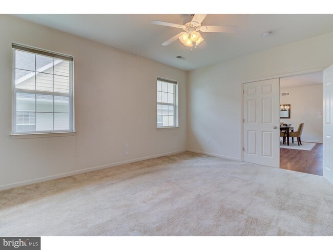 Building Photo - 209 Rose View Dr