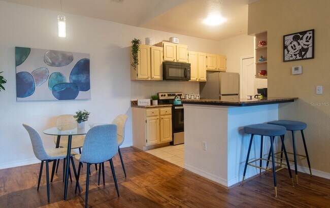 Building Photo - 8911 Legacy Ct