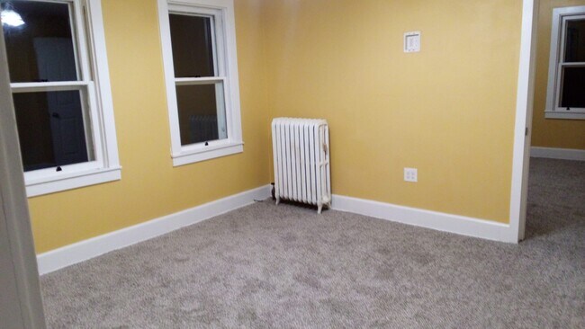 2nd bedroom - 362 Ferdinand St