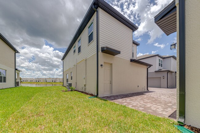 Building Photo - 524 Venetian Palms Blvd