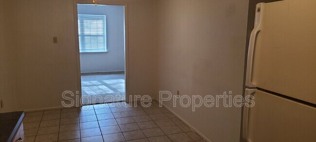 Foto del edificio - 8602 Ransco Ct