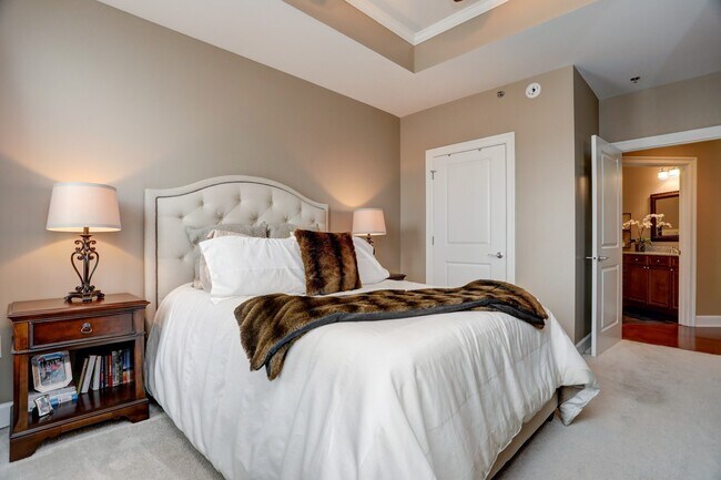 Foto del edificio - Luxurious One Bedroom Condo in Buckhead!