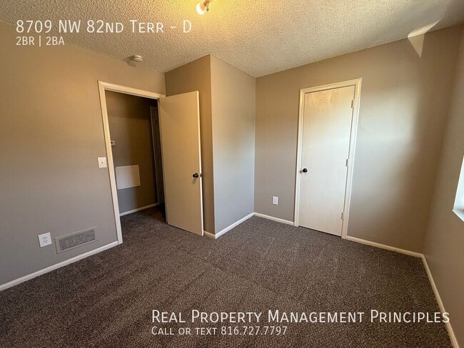 Building Photo - 8709 NW 82 Terrace