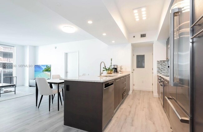 Building Photo - 55 SE 6th St