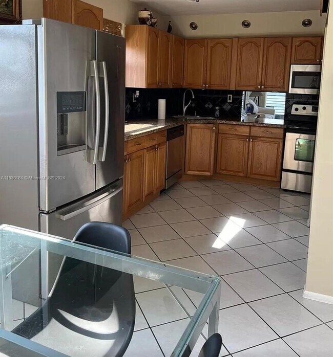 Foto del edificio - 1175 NE Miami Gardens Dr
