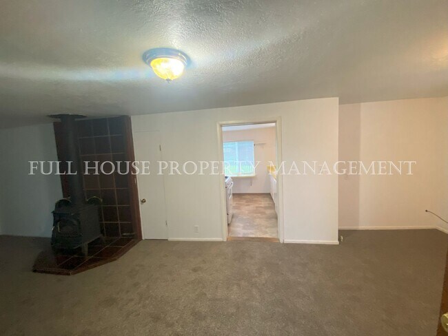 Foto del edificio - Great Autzen Stadium Neighborhood 2 Bed, 1...
