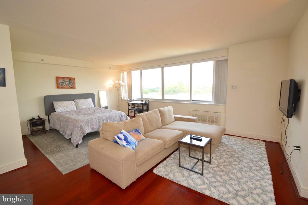 Foto principal - 800 4th St SW