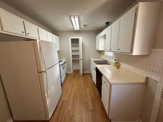 Foto del edificio - 117 Horn Drive