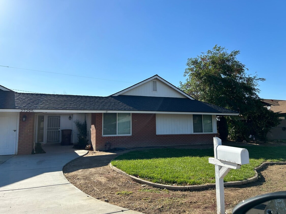 Primary Photo - Cute Four bed tucked in Santa Rosa Hills!