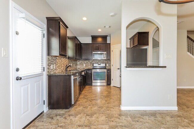 Foto del edificio - 18428 Sunrise Maple Dr