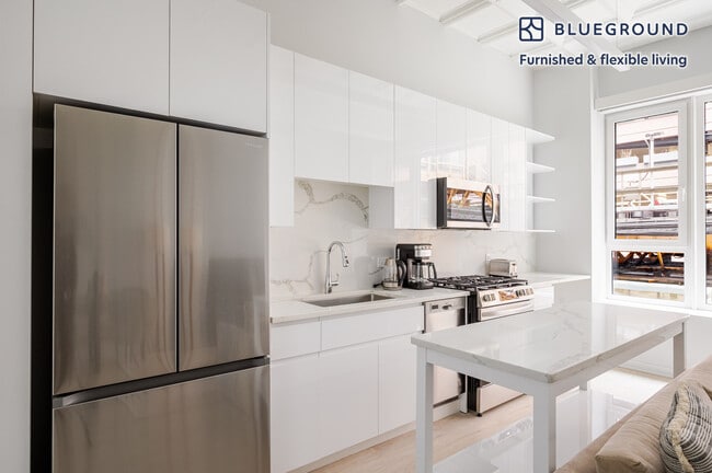 Building Photo - 188 N Wells St