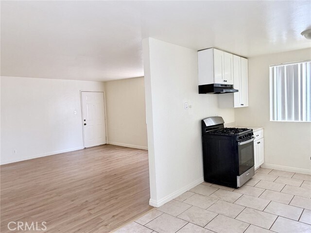Foto del edificio - 4830 Canoga St