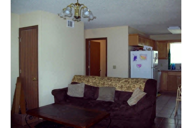 Living Area - Shady Grove Apartments