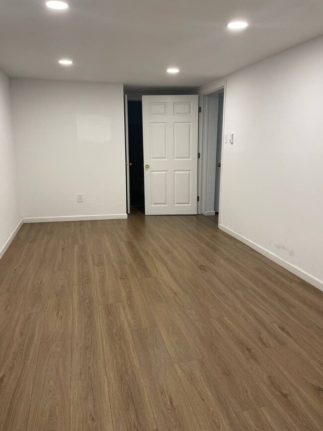 Building Photo - 435 Rennard St