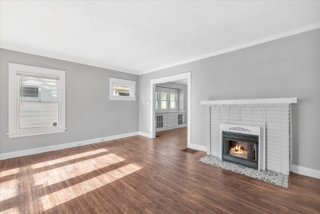 Building Photo - 3921 Revere Dr