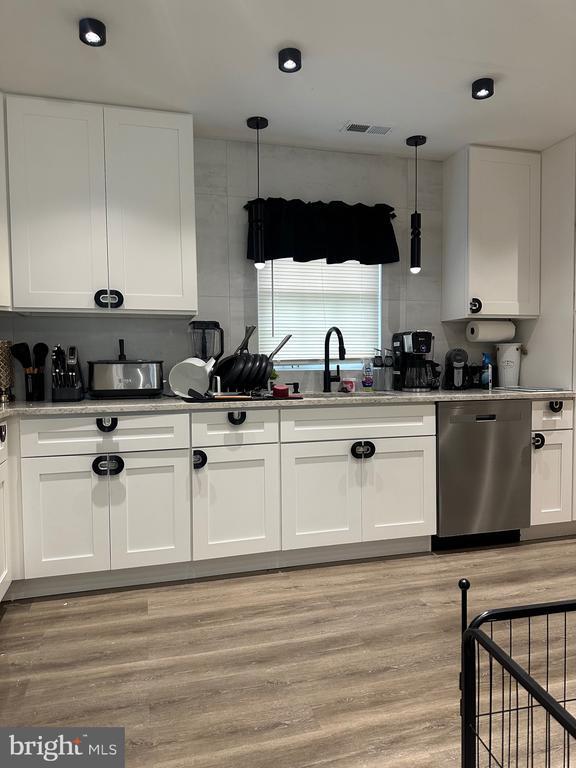 Foto del edificio - 2841 Comly Rd