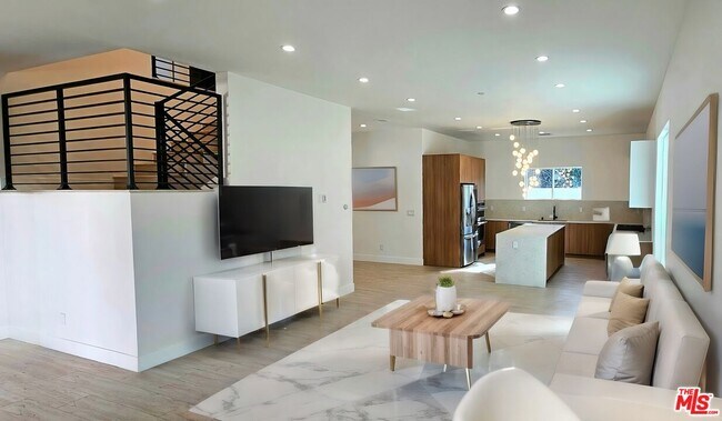 Foto del edificio - 15224 W Holyland Dr