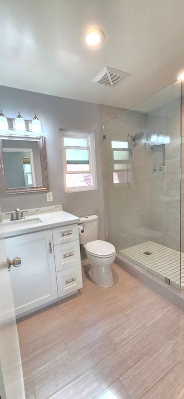 Building Photo - 3244 Hackett Ave