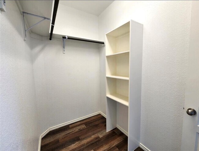 Foto del edificio - 24106 Silver Sunset Ln