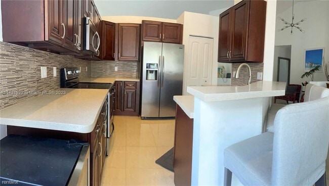 Foto del edificio - 3 br, 2 bath House - 805 Falling Water Rd