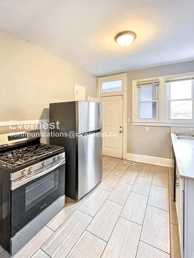 Foto del edificio - 9429 Brush St