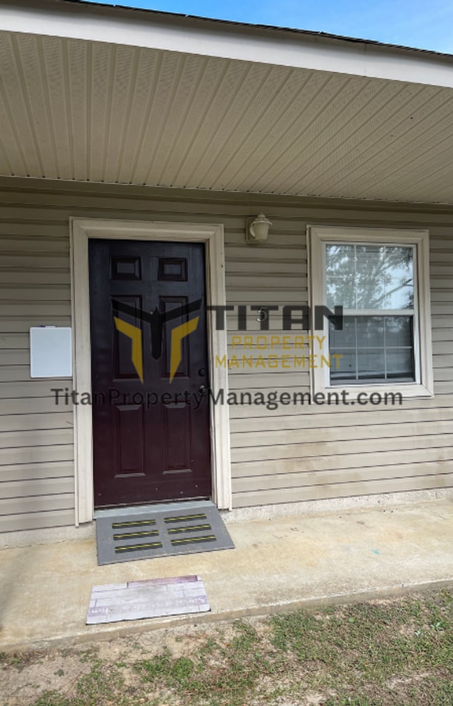 Building Photo - One Bedroom apartment
