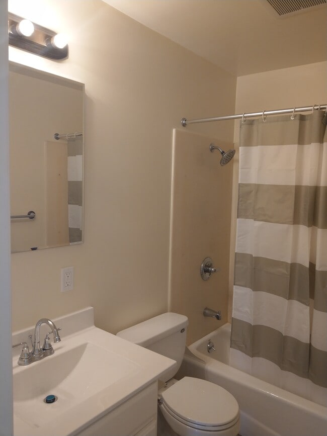 Bathroom 1 - 3706 39th Ave
