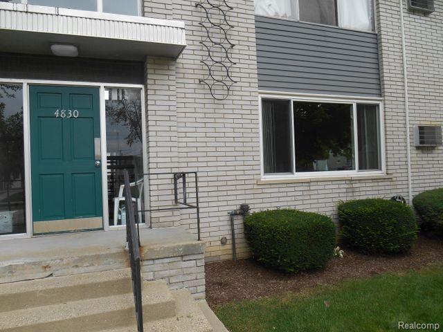 Foto del edificio - 4830 Briarwood Ave