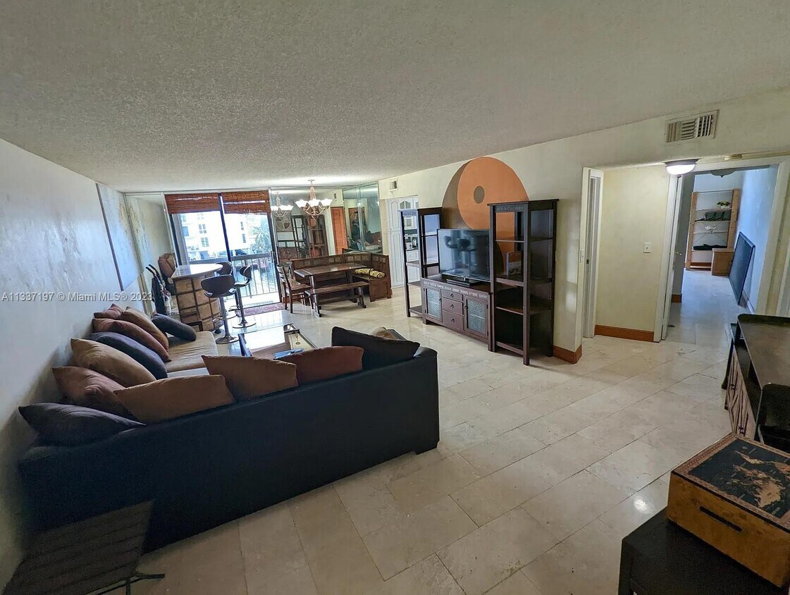 8100 Byron Ave Unit 306, Miami Beach, FL 33141 Condo for Rent in Miami Beach, FL