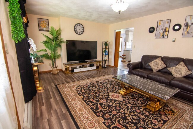 Foto del edificio - 409 Milan Ave