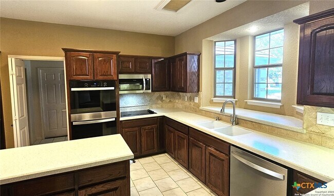 Foto del edificio - 20813 Woodland Cove