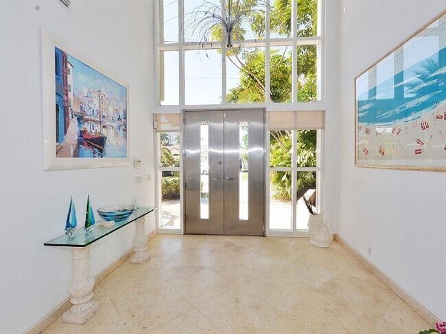 Building Photo - 2317 Castilla Isle