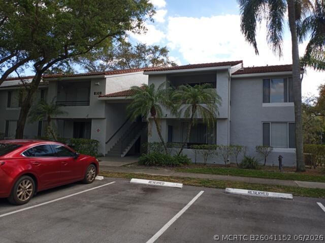 Foto del edificio - 851 Lyons Rd