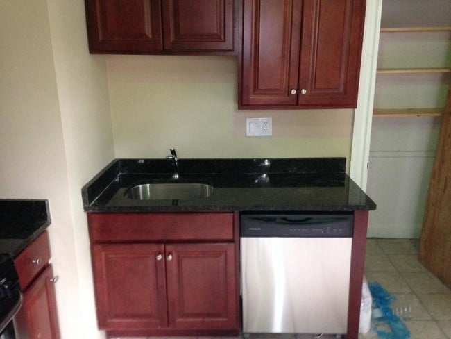 Photo - 24 Highgate St House