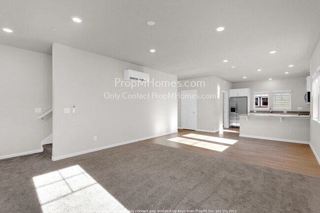 Foto del edificio - Luxury Three Bedroom in Happy Valley!