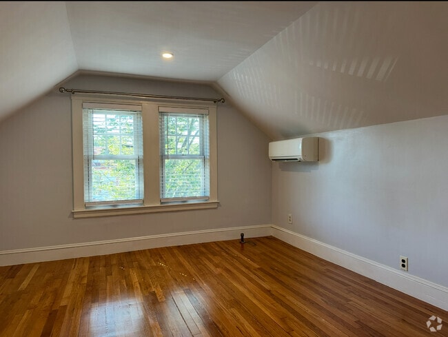 Building Photo - 47 Alicia Rd