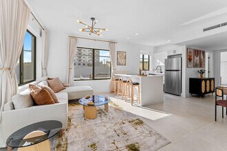 Building Photo - 1210 SW 3rd St