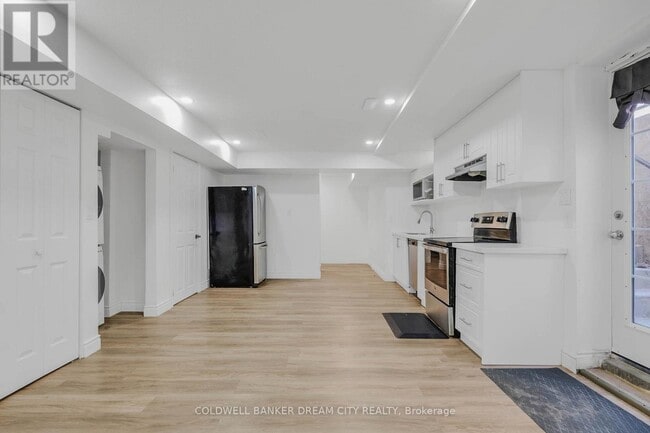 Building Photo - 15 Portwine Drive