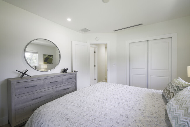 Building Photo - 870 Marble Way