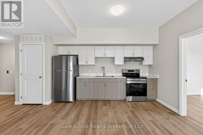 Building Photo - 785 Southwood Way