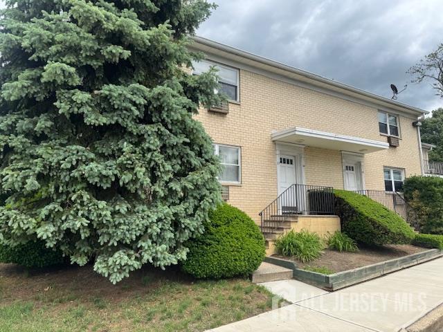 Building Photo - 400 Cranbury Rd
