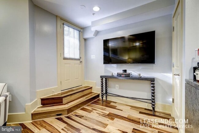 Foto del edificio - 51 Rhode Island Ave NW