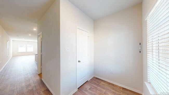 Foto del edificio - 2920 Panther Spg