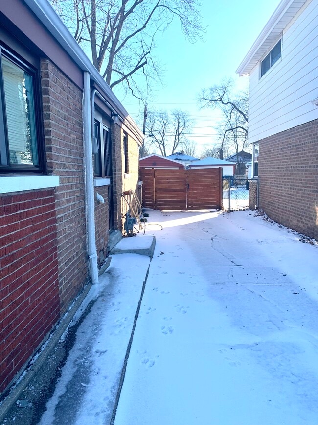 12509 S Loomis St, Calumet Park, IL 60827 House Rental in Calumet