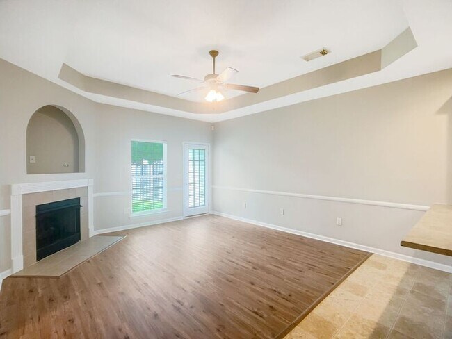 Building Photo - 6608 Covington Villas Dr