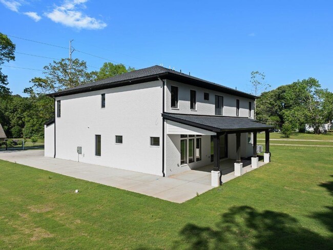 Building Photo - 1660 Union Grove Church Rd