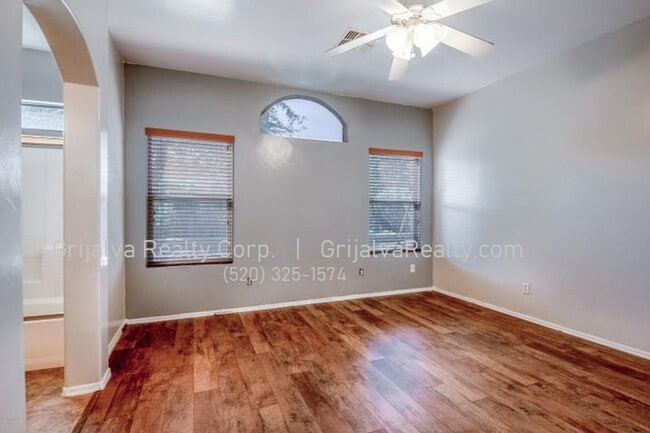 Building Photo - Lovely Newer 3 Bedroom, 2 Bath House for R...