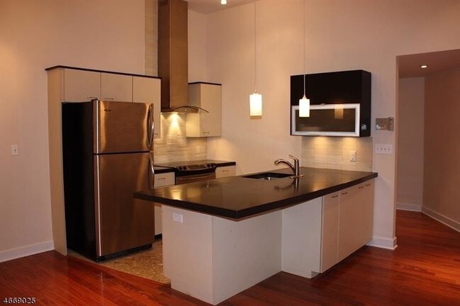 Foto del edificio - 211 Main St