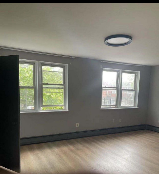 Foto del edificio - 2354 W 13th St
